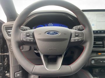 Ford FOCUS ST-LINE X 5W 1.0T 155 MH AHK+Kam.+KeyLess