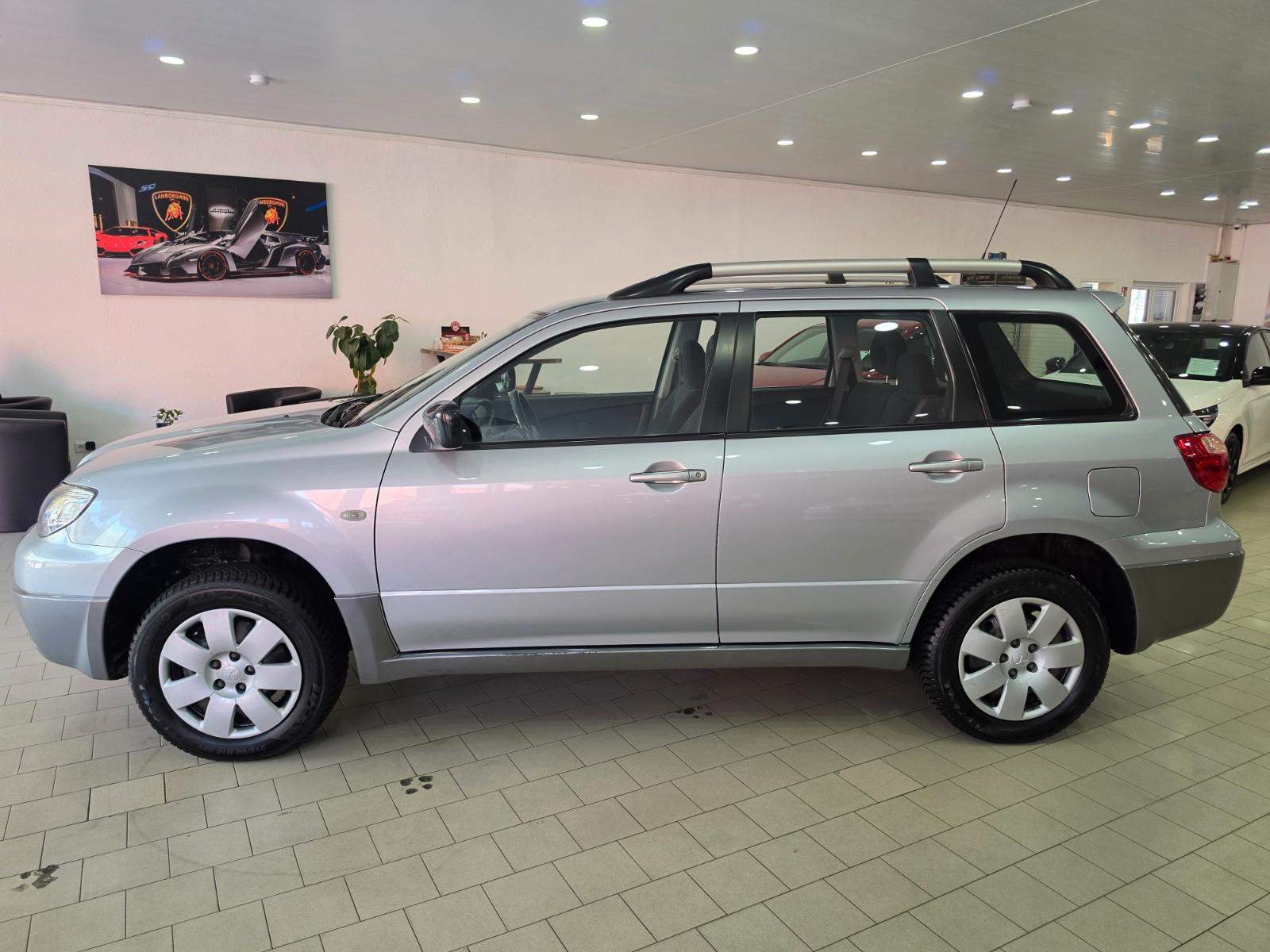 Mitsubishi Outlander 2.0 Invite 2.Hand Klima Tüv Scheckheft