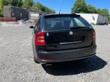 Skoda Octavia Combi Sport Edition - Skoda Octavia mit Benzin-Antrieb: Kombi, Combi Sport Edition