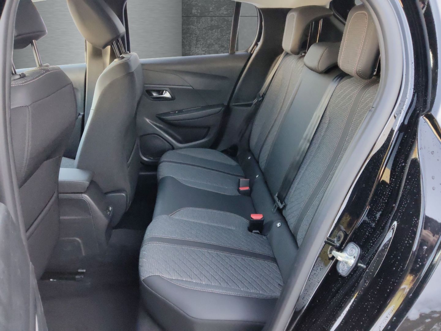 Peugeot 208 - Bild 9