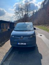 Volkswagen T7 Multivan 1,5 TSI OPF DSG Life Life - VW T7 Multivan von privat