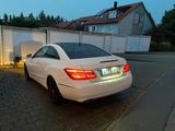 Mercedes-Benz E 250 Coupé E 250 CGI