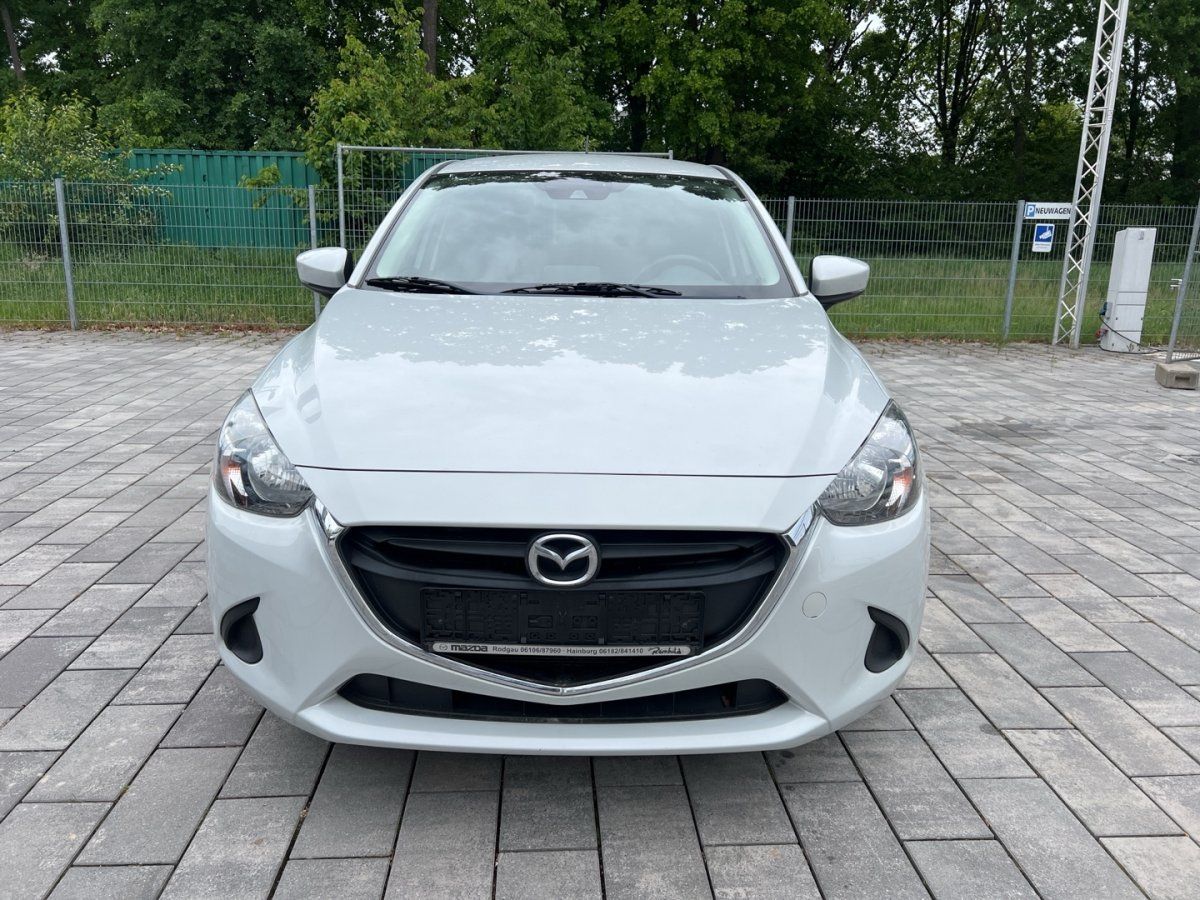 MAZDA 2
