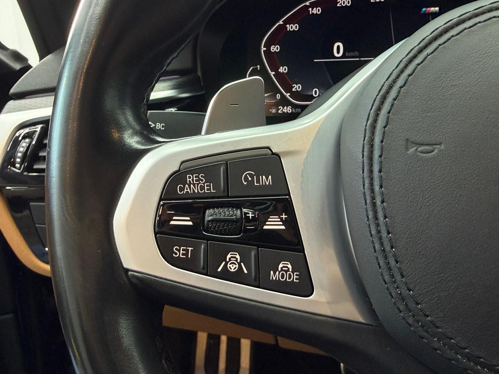 Fahrzeugabbildung BMW 530d M-SPORT/FACELIFT/LASER/ASSIST/STHZG/AHK