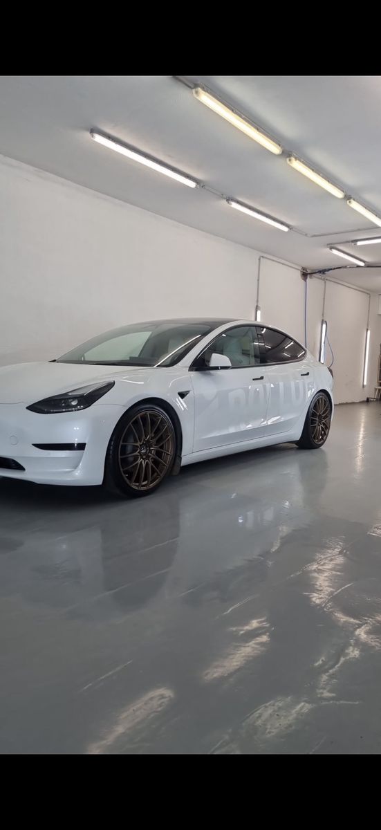 TESLA Model 3 Hinterradantrieb RWD RWD