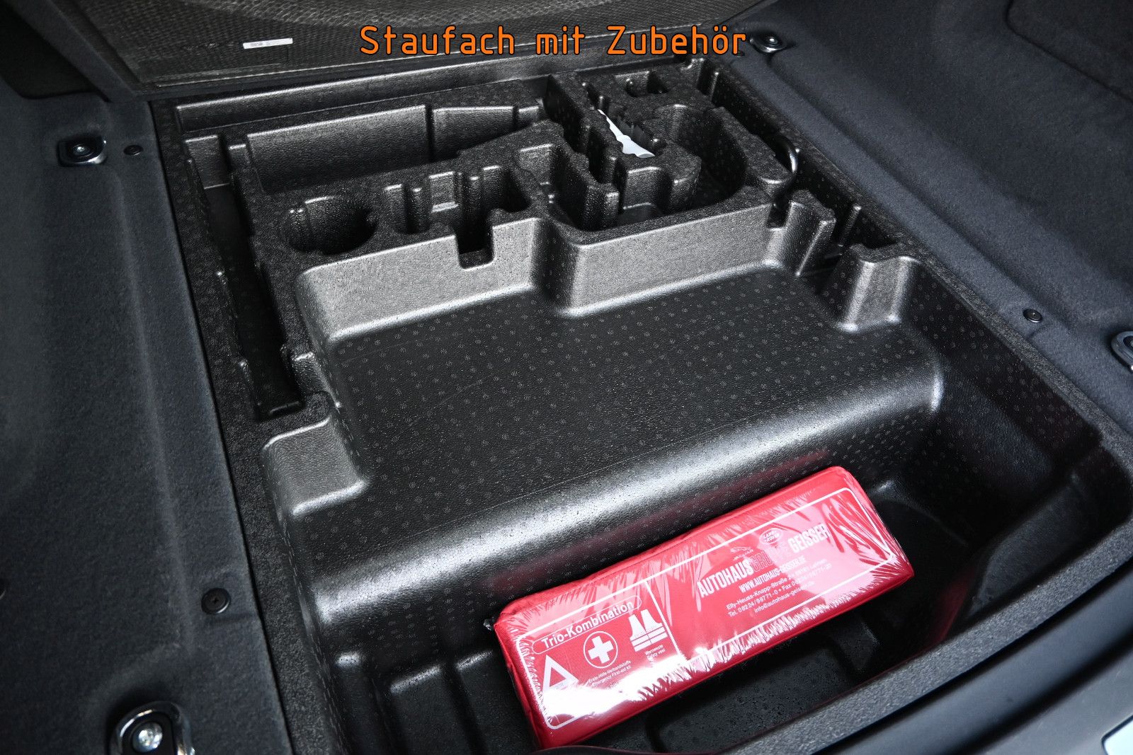 Fahrzeugabbildung Land Rover Range Rover Velar D300 DYNAMIC HSE °UVP 112.884€