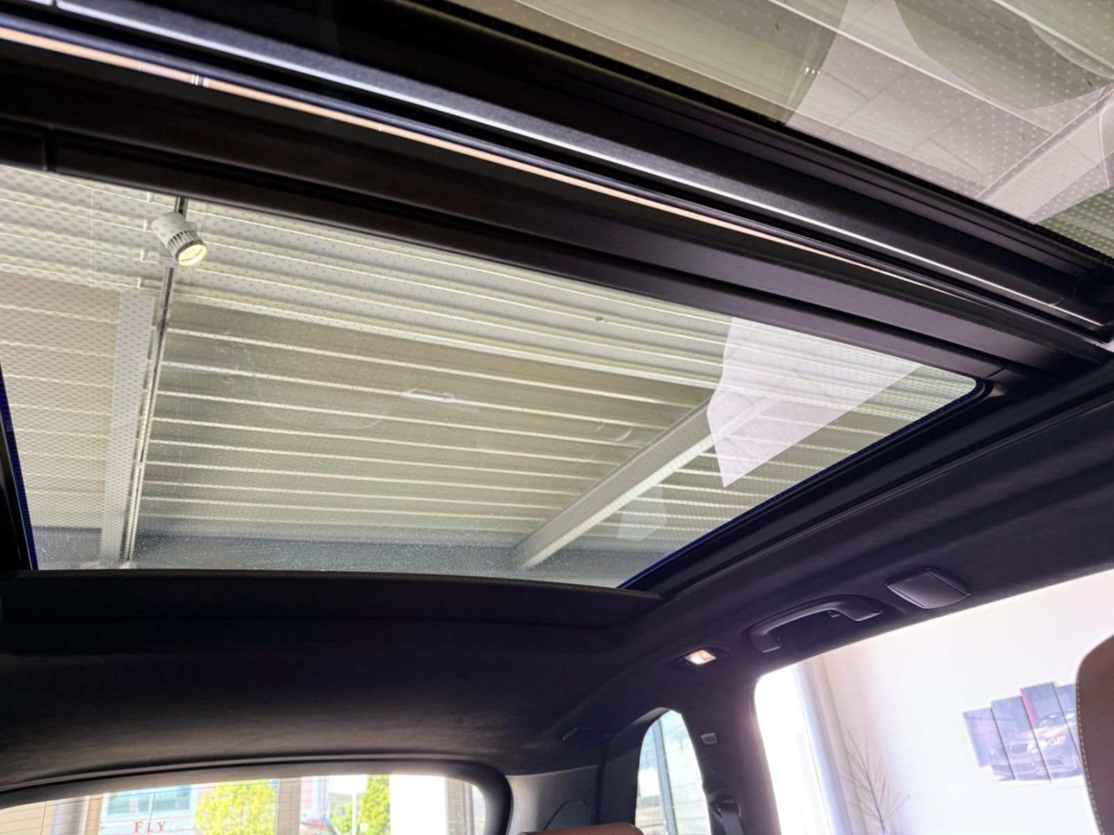 Fahrzeugabbildung BMW X5 xDrive40d M Sport*AHK*StandHz*SkyL*H/K*Laser*