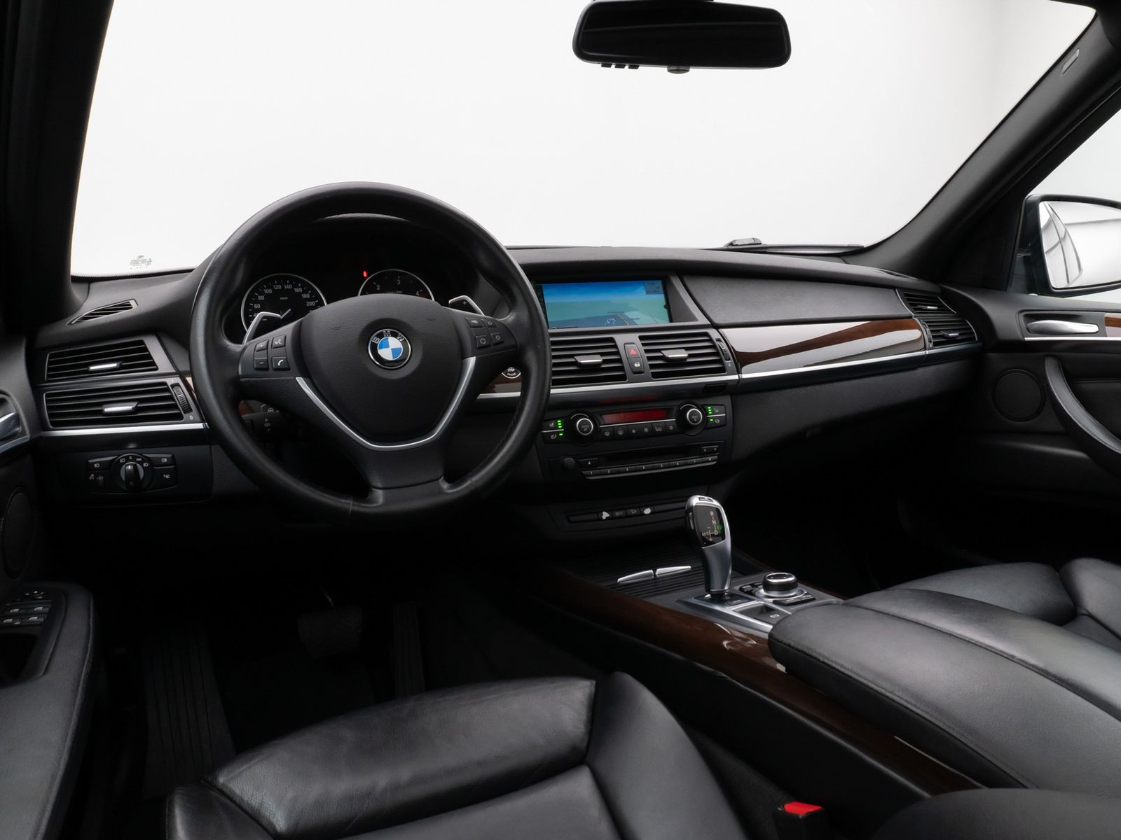 Fahrzeugabbildung BMW X5 xD40d Sport Panorama Kamera HUD HiFi SoftCL