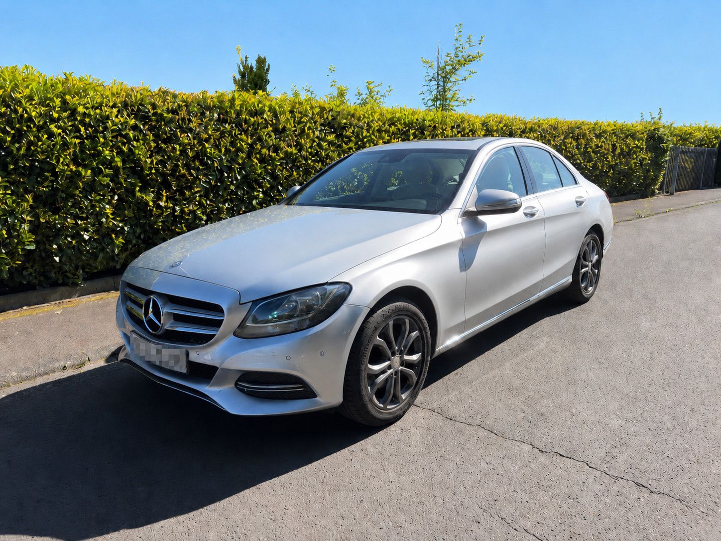 MERCEDES-BENZ C 220