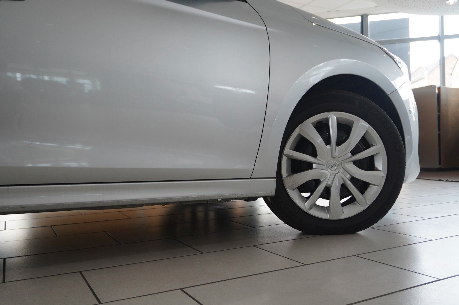 Fahrzeugabbildung Opel Corsa F 1.2 FACELIFT NAVI/LED/KAMERA/VIRTU./DAB+