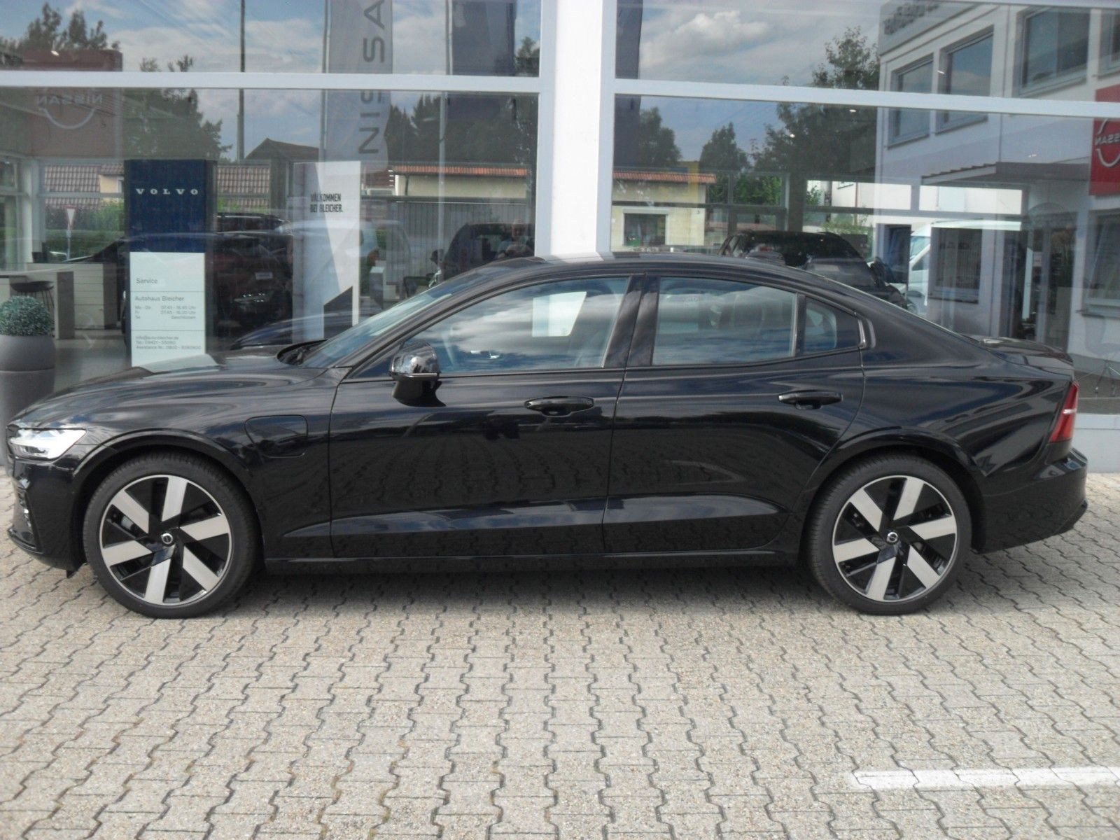 Fahrzeugabbildung Volvo S60T8 Lim. Ultimate Dark | 360° | HeadUp | Pano.