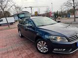 Volkswagen VW Passat Kombi B7 - Volkswagen Passat aus 2012: Kombi