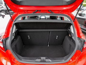 Ford Fiesta Titanium Abstandstempomat LED Sitzheizung