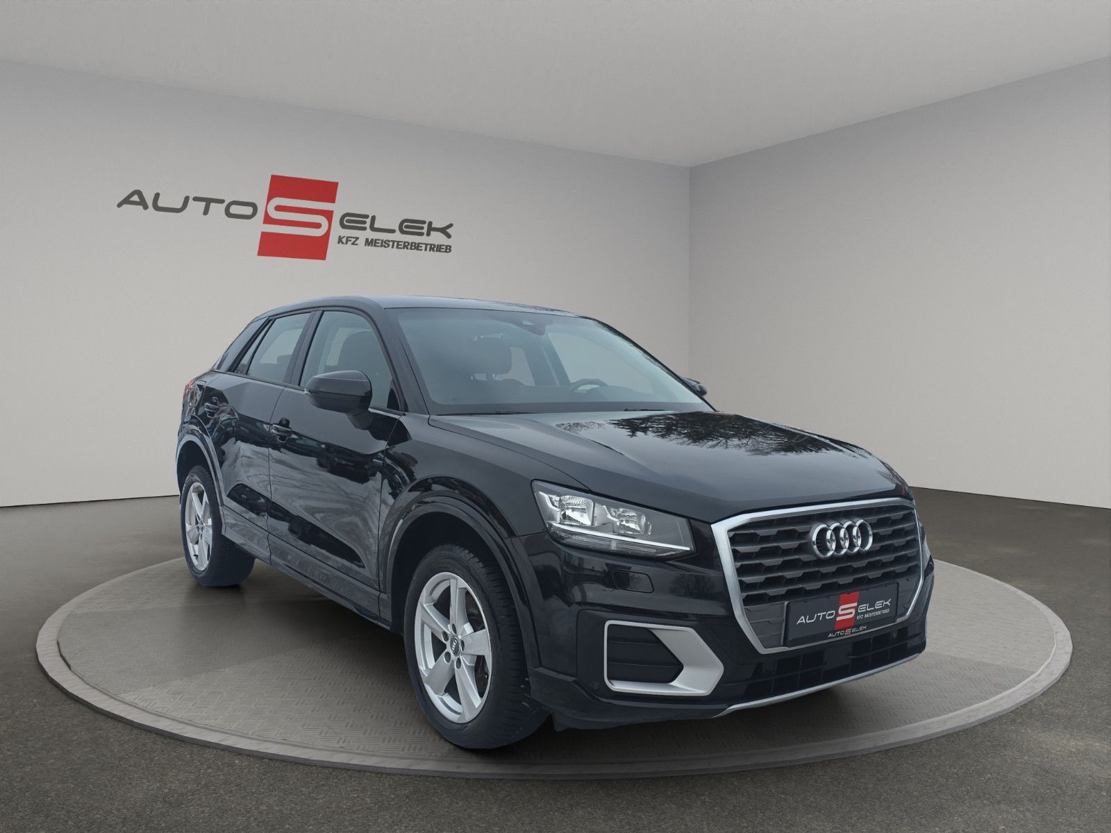 Fahrzeugabbildung Audi Q2 sport ultra  KLIMA PDC SHZ KAMERA SPURASISTEN