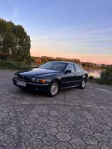BMW 528i (E39) | Oxfordgrün | 2. Hand  - BMW 528 aus 1996: 528i