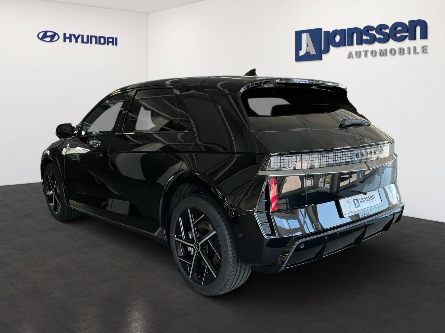 Fahrzeugabbildung Hyundai IONIQ 5 | Allrad | (325 PS) N Line | Park-Paket