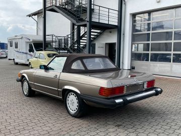 Mercedes-Benz SL 560