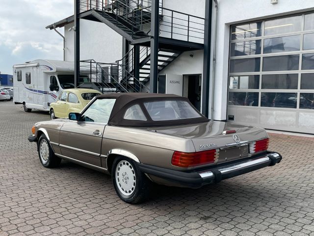 Mercedes-Benz SL 560