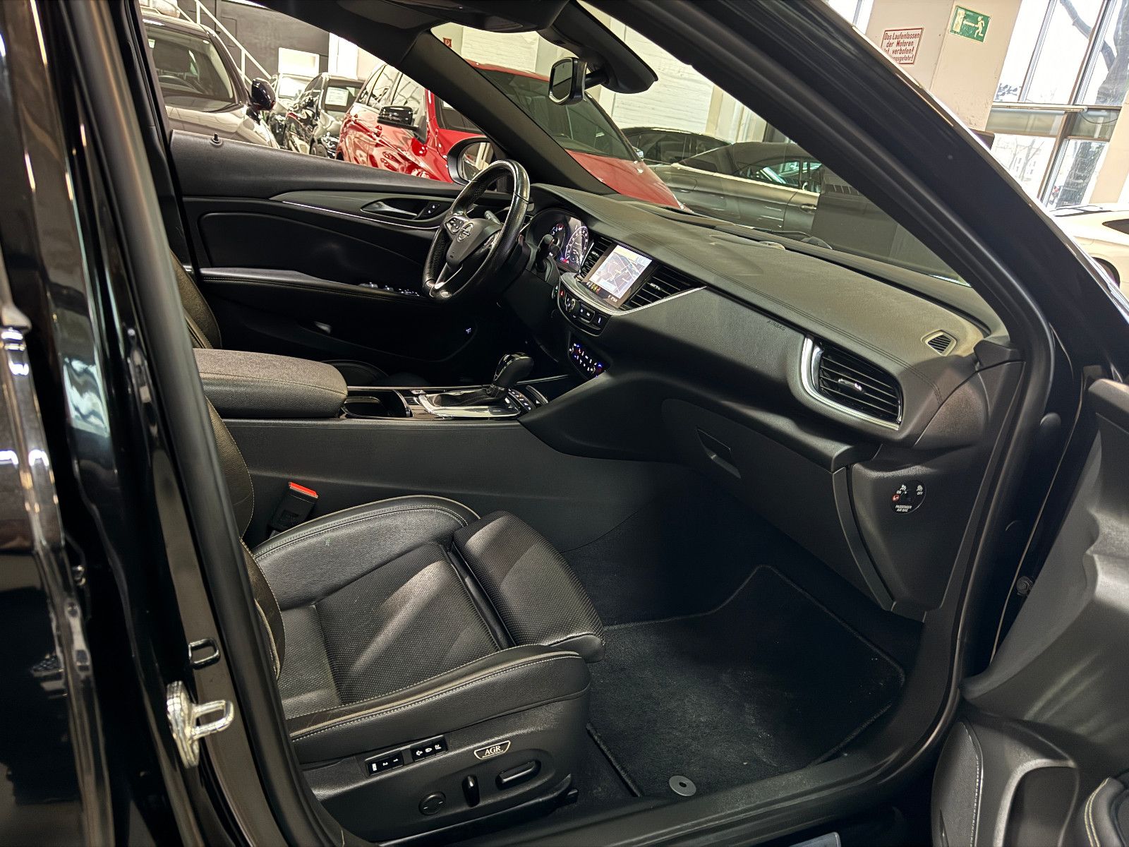 Fahrzeugabbildung Opel Insignia B Sports Tourer GSi 4X4 OPC PERFORMANCE