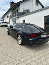 Audi A7 3.0 TDI 235kW quattro tiptronic Sportb. - - blaue Audi A7