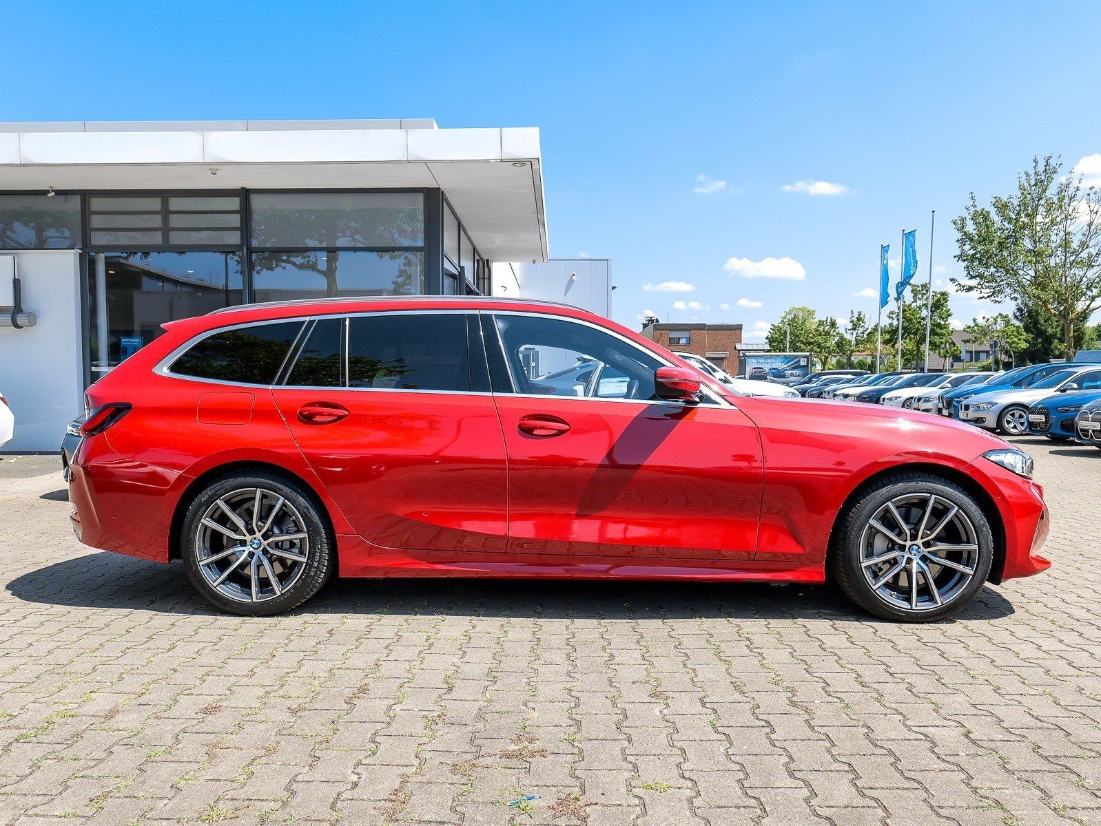 BMW 330i xDrive Touring Standhz.HiFi Adapt. LED DA P foto 10