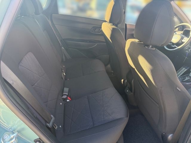 Fahrzeugabbildung Hyundai BAYON 1.0 T-Gdi 48V DCT Connect & Go +NAVI+RFK+P