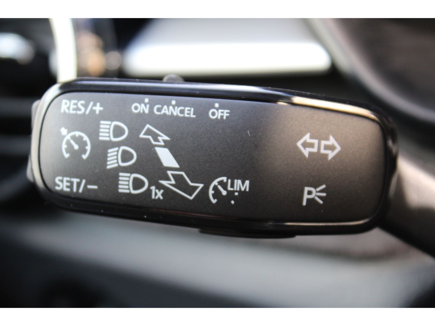 Fahrzeugabbildung SKODA Fabia Selection Drive Plus 1,0 TSI LED Full Link