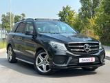 Mercedes-Benz GLE 43 AMG 4Matic /PANO/MEMORY/360°/AMBIENTE - Mercedes-Benz GLE 450: Automatik