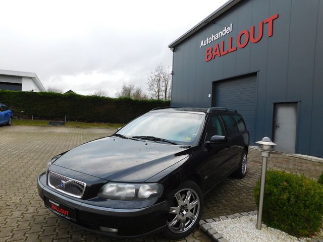 Volvo V70 Kombi 2.5 T AWD*Automatik*Leder*Euro-4*