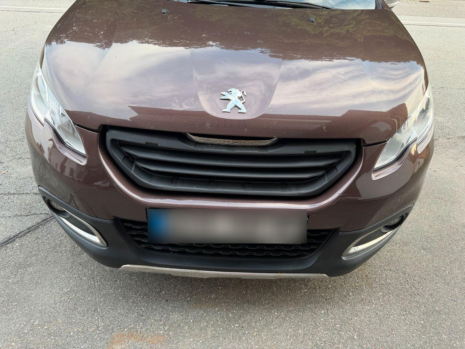 Peugeot 2008 2013 — interior
