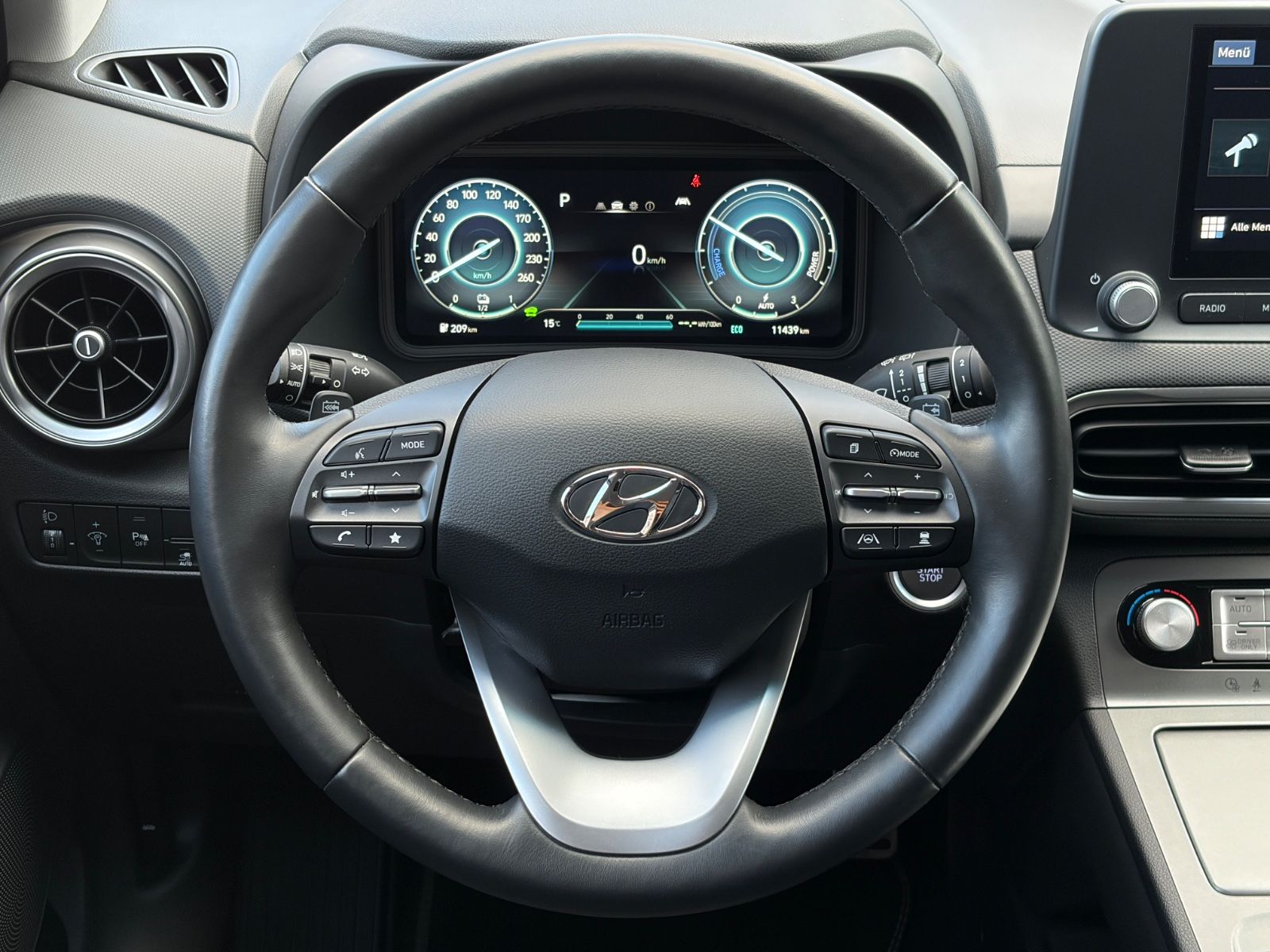 Fahrzeugabbildung Hyundai KONA E Select 2WD ACC PDC CAM LHZ SHZ CarPlay