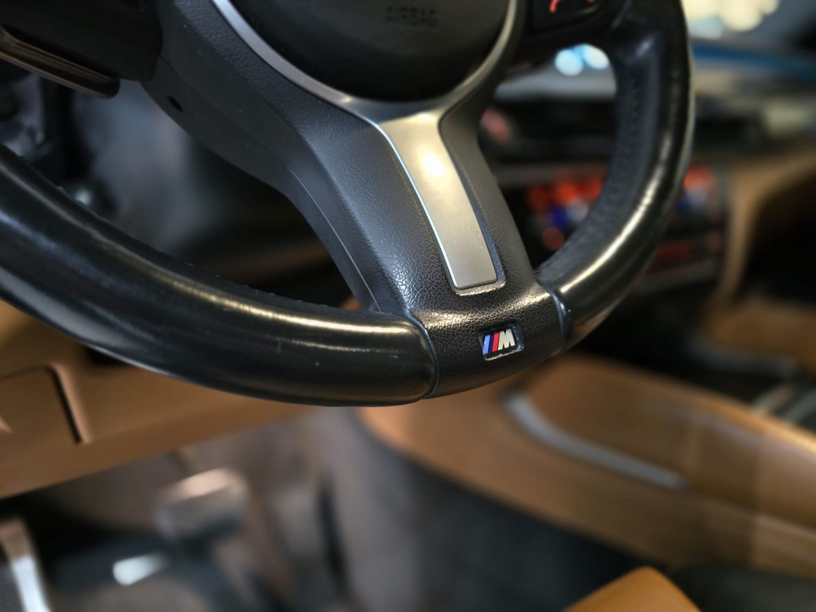 Fahrzeugabbildung BMW X6 xDrive 30d M-Paket/Schiebedach/GARANTIE+TÜV