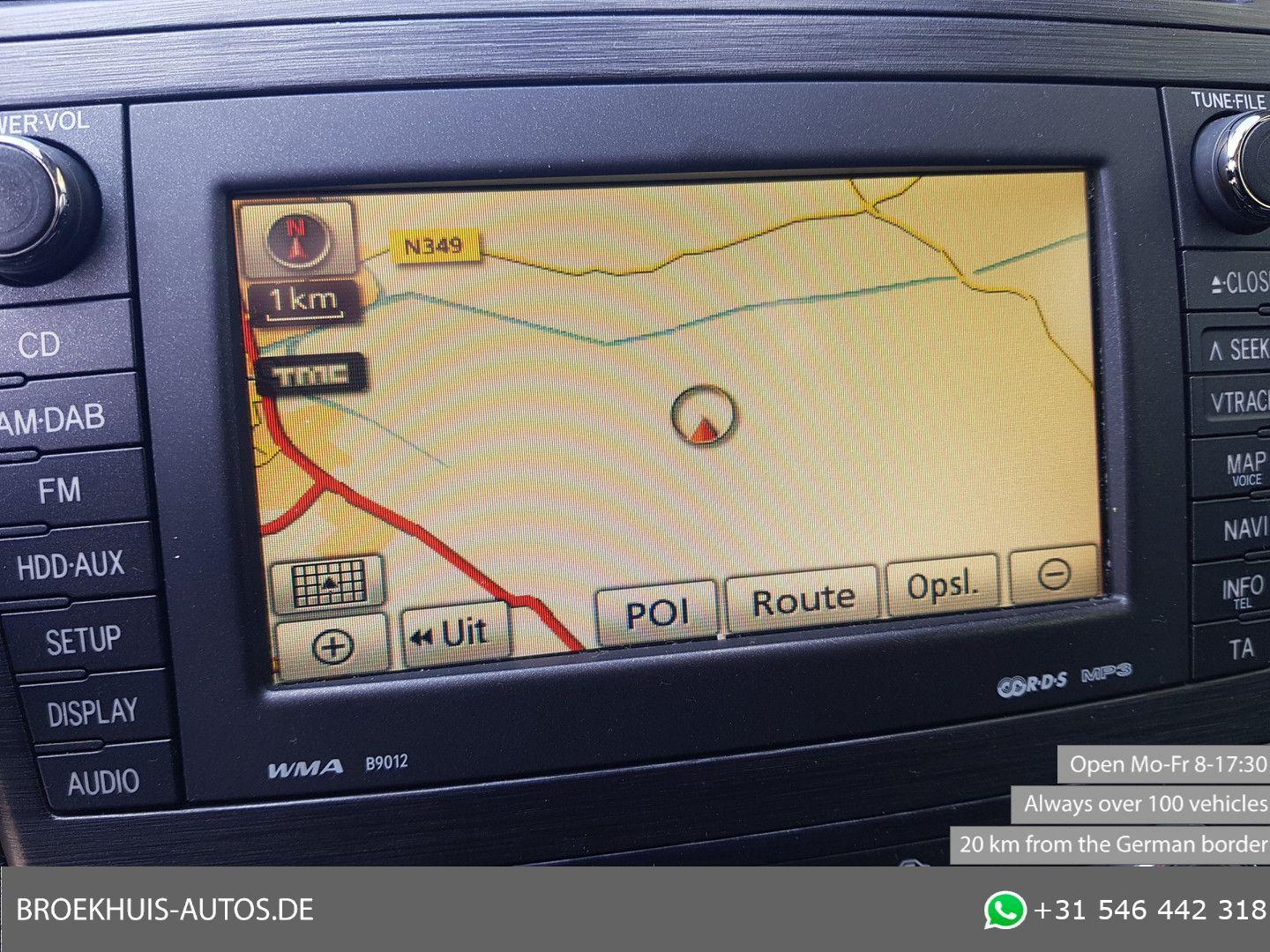 Toyota Avensis 2011 — photo 21