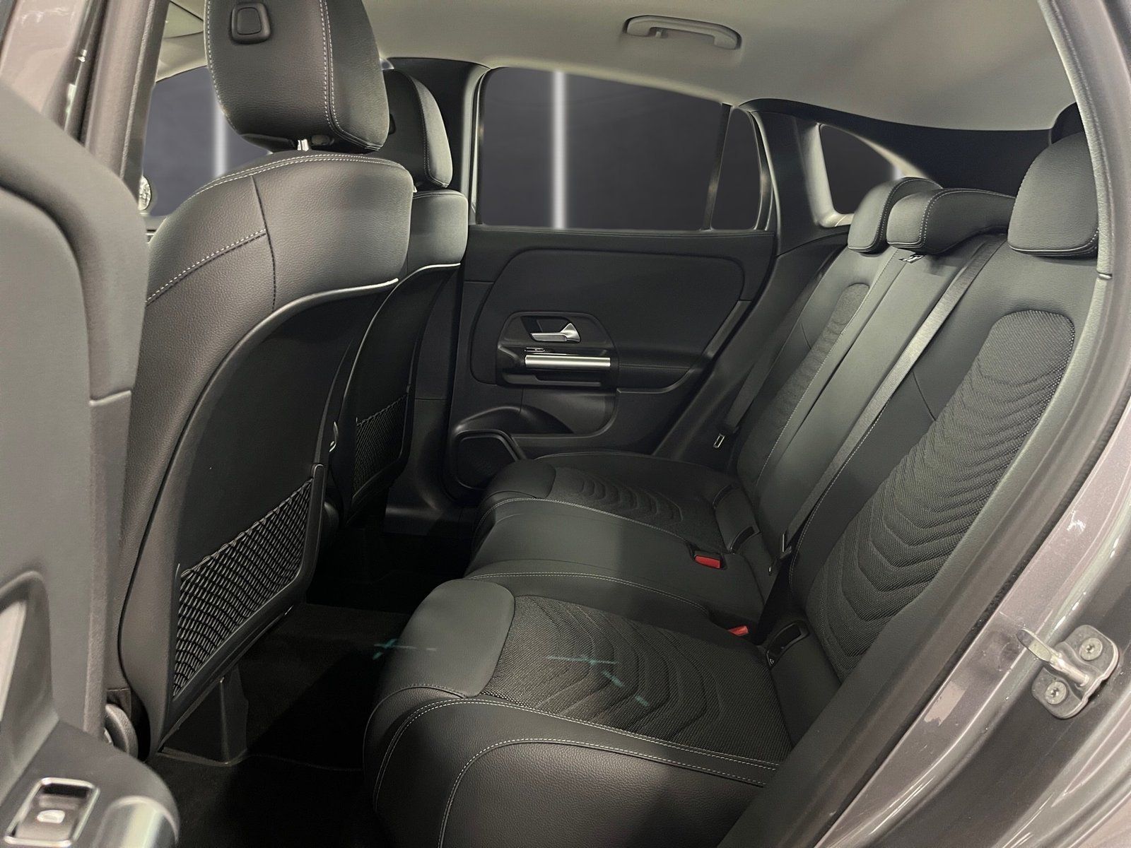 Fahrzeugabbildung Mercedes-Benz GLA 180 Progressive Adv.*Distronic*Totwinkel*LED