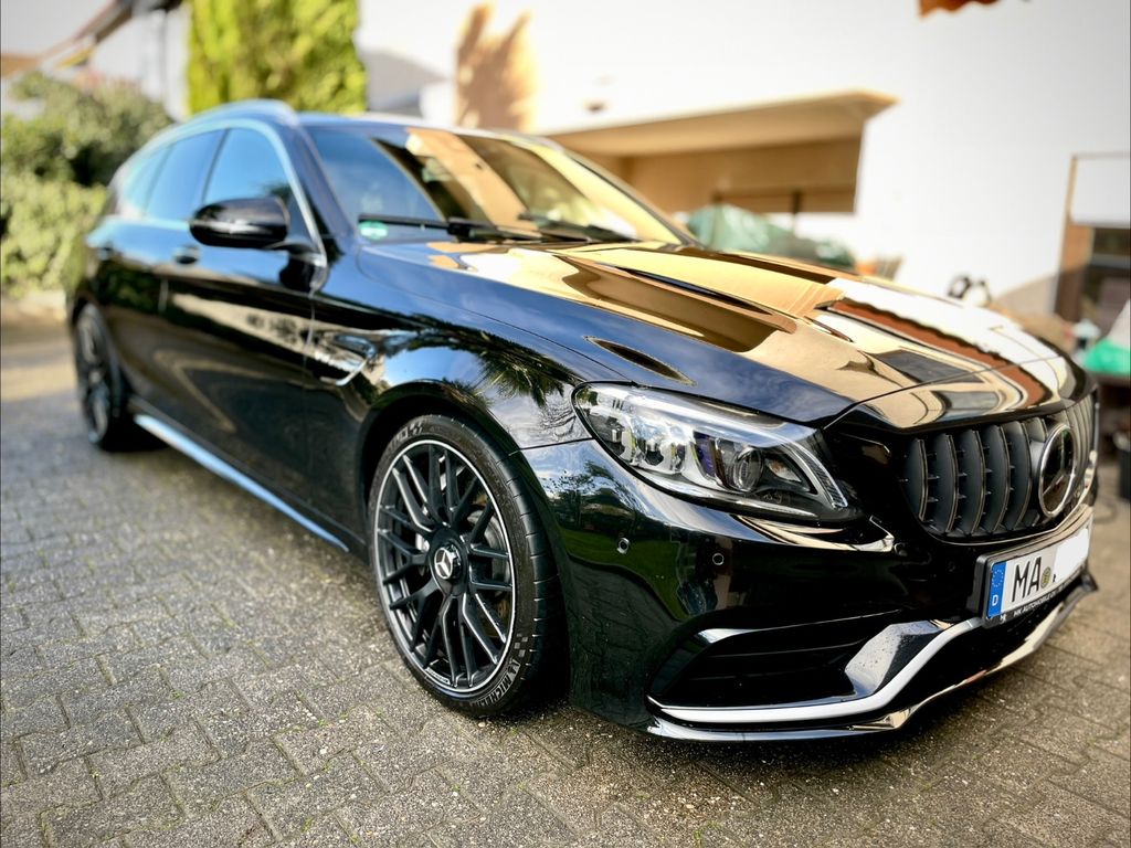 Image of Mercedes-Benz C 63 AMG