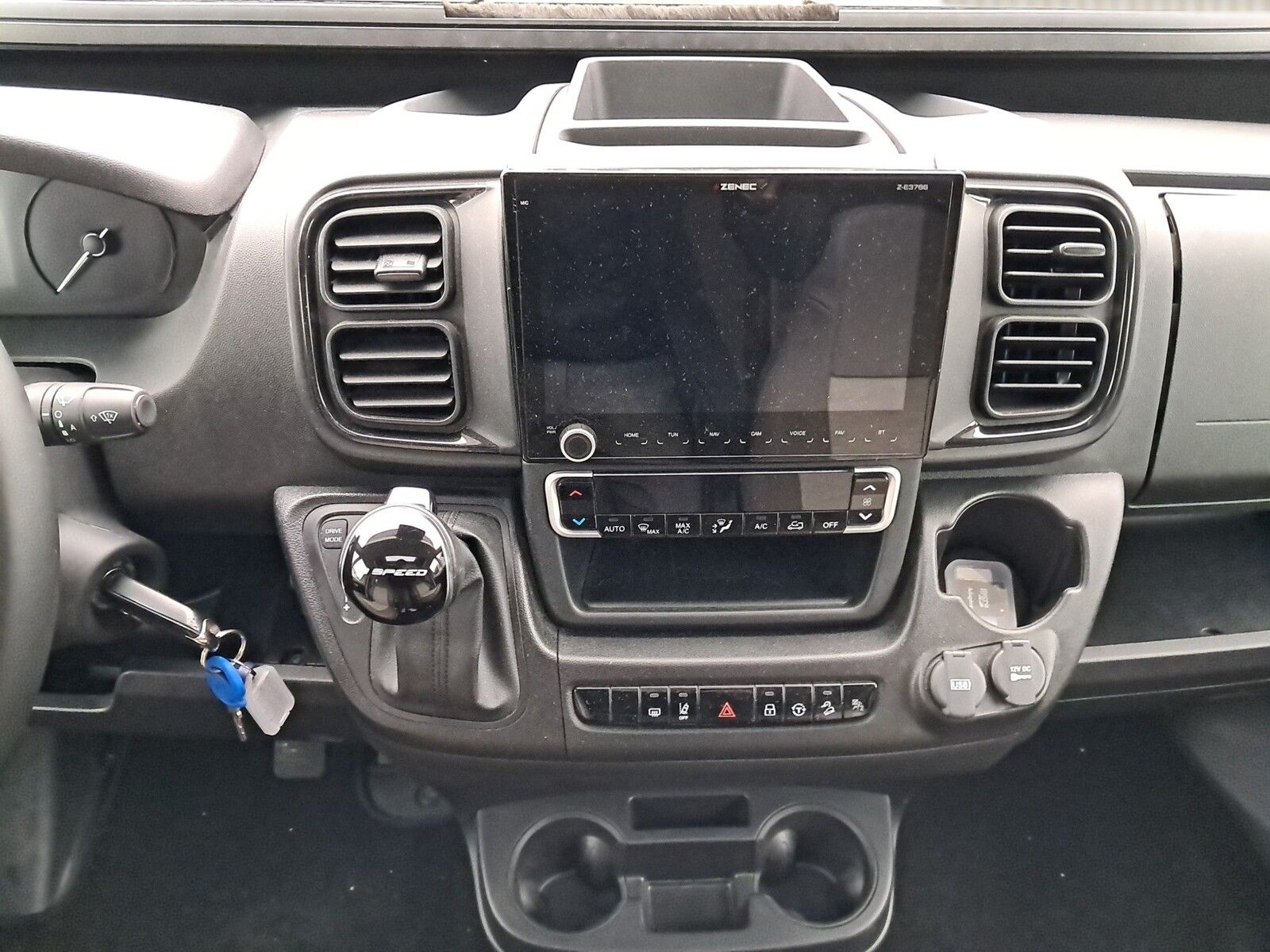 Fahrzeugabbildung Eura Mobil Profila RS 720 QF Sat,Solar,Markise,AHK