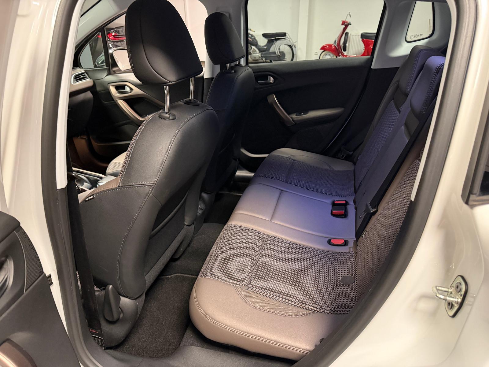 Peugeot 2008 Allure 1.6 e-HDi Automatik /2.HD/LED/SITZHZ