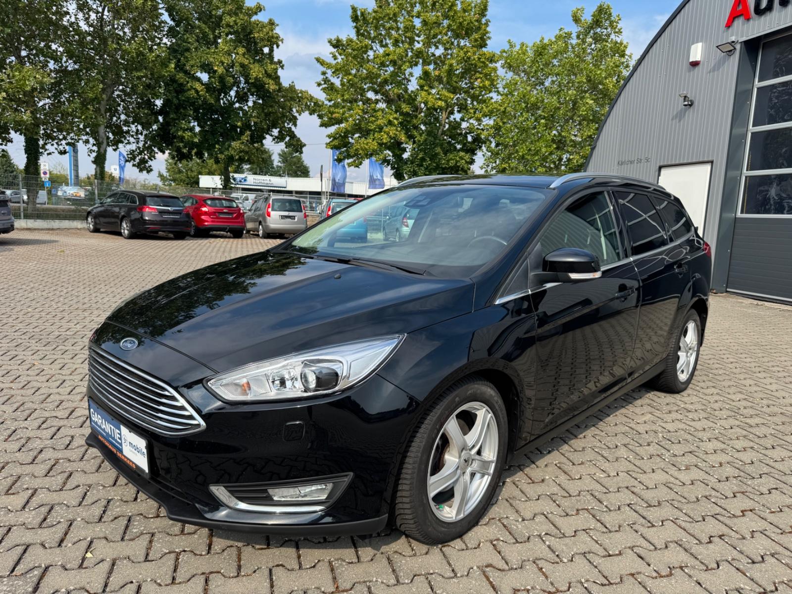 Ford Focus Turnier Titanium XENON R-KAM ZHR NEU NAVI