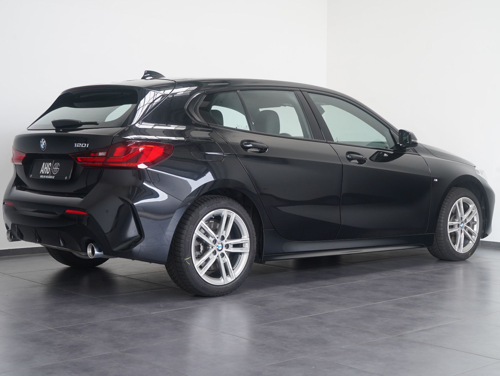 Fahrzeugabbildung BMW 120 i M SPORT SHADOW/HIFI/LIVE-COCKPIT/CARPLAY