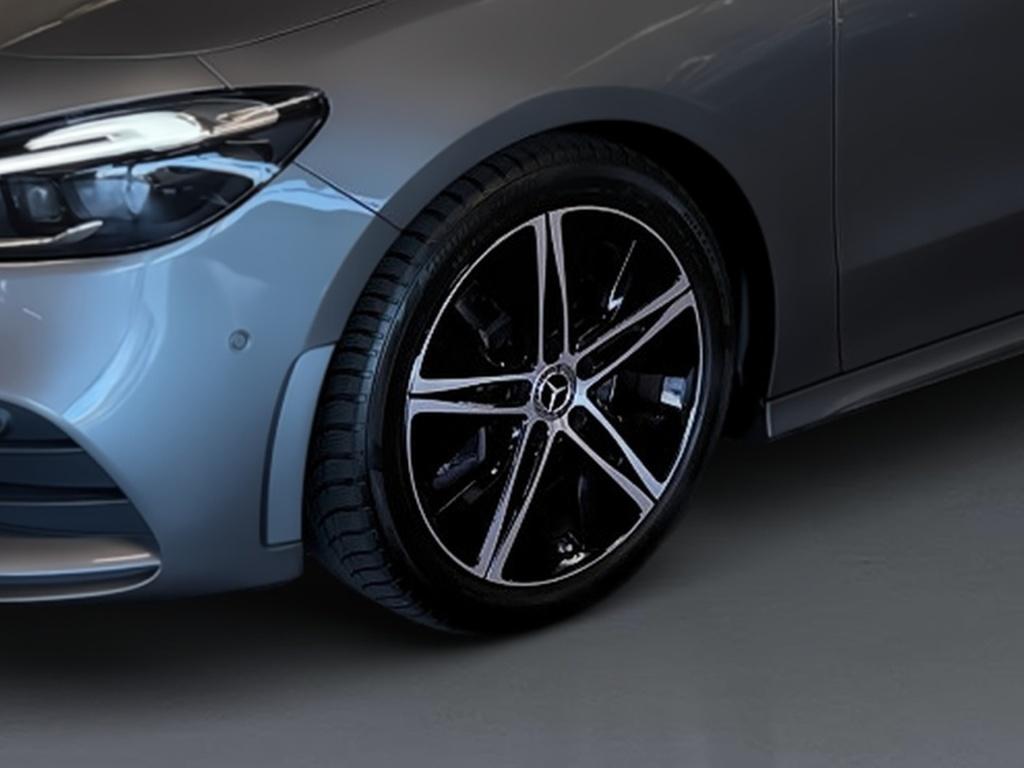 Mercedes-Benz B 220 4M AMG+MBUX+DISTRONIC+MBEAM+PANO+NIGHT