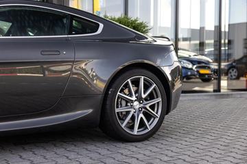 2012 Aston Martin V8 VANTAGE 照片 5