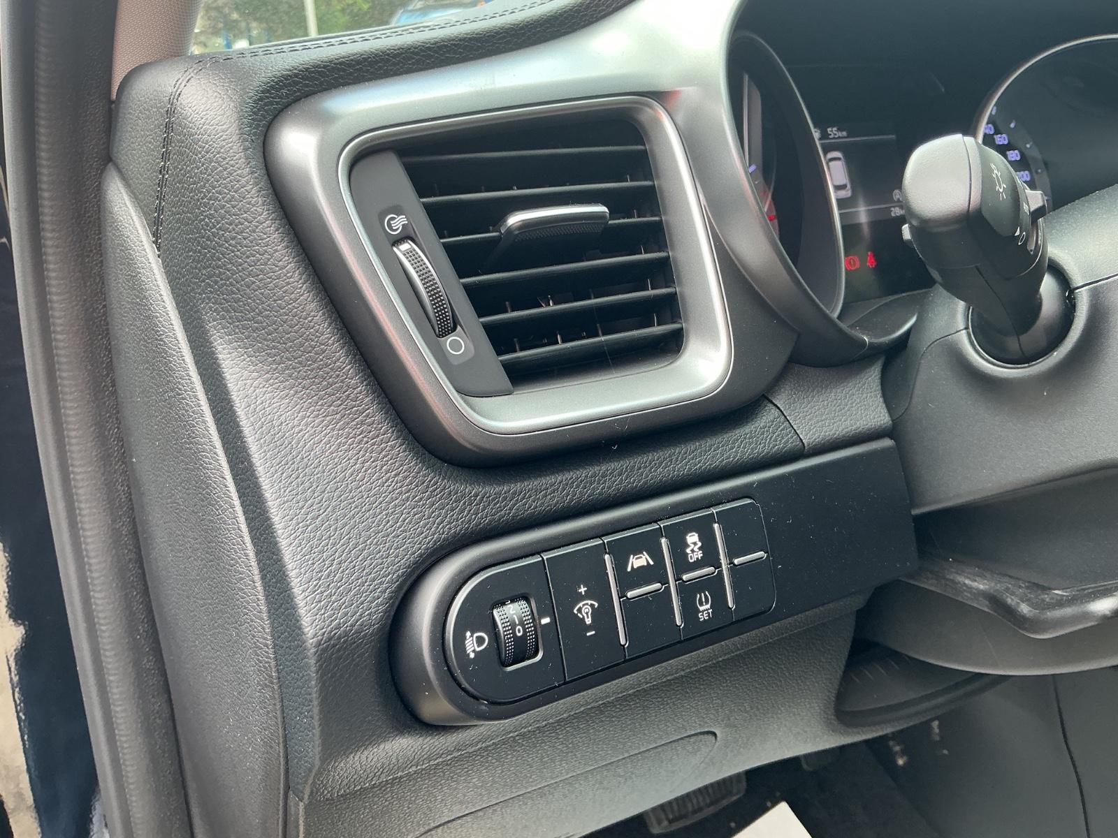 Kia cee'd Sportswagon 1.5 T-GDI DCT *NAVI,RFK,SHZ*