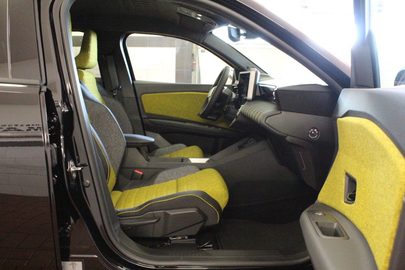 Fahrzeugabbildung Renault R 5 Iconic Five 120 Urban Range*Harman Kardon*