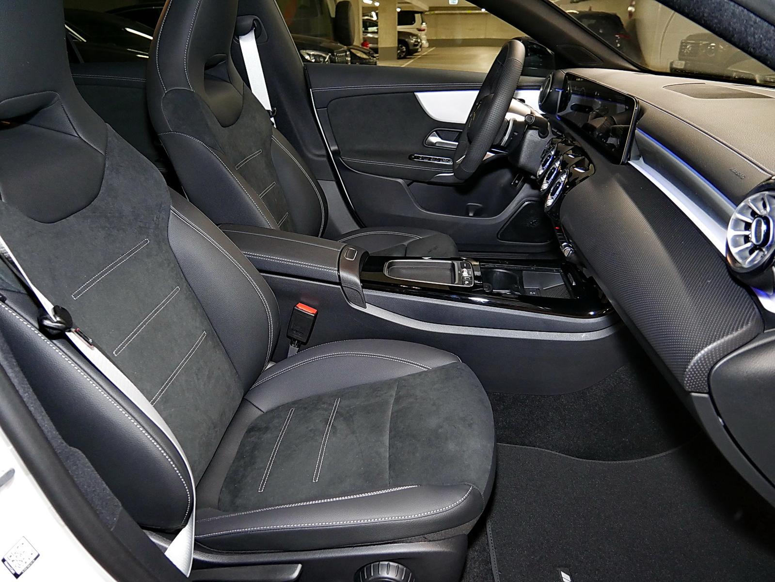 Mercedes-Benz CLA d Shooting Brake AMG MBUX Night Ambiente, миниатюра 6