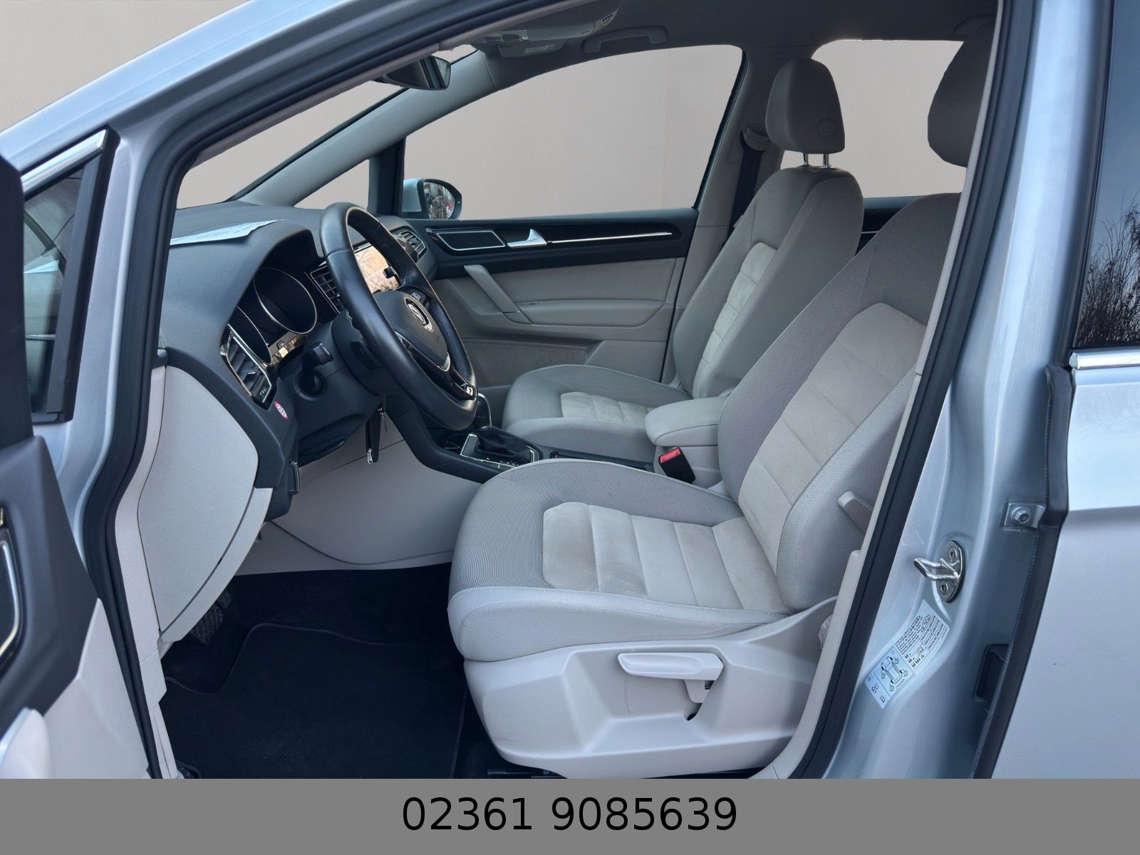 Fahrzeugabbildung Volkswagen Golf Sportsvan VII Highline Automatik/Navi