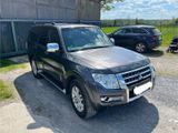 Mitsubishi Pajero 3,2 DI-D 4WD Automatik - - Mitsubishi Pajero von privat