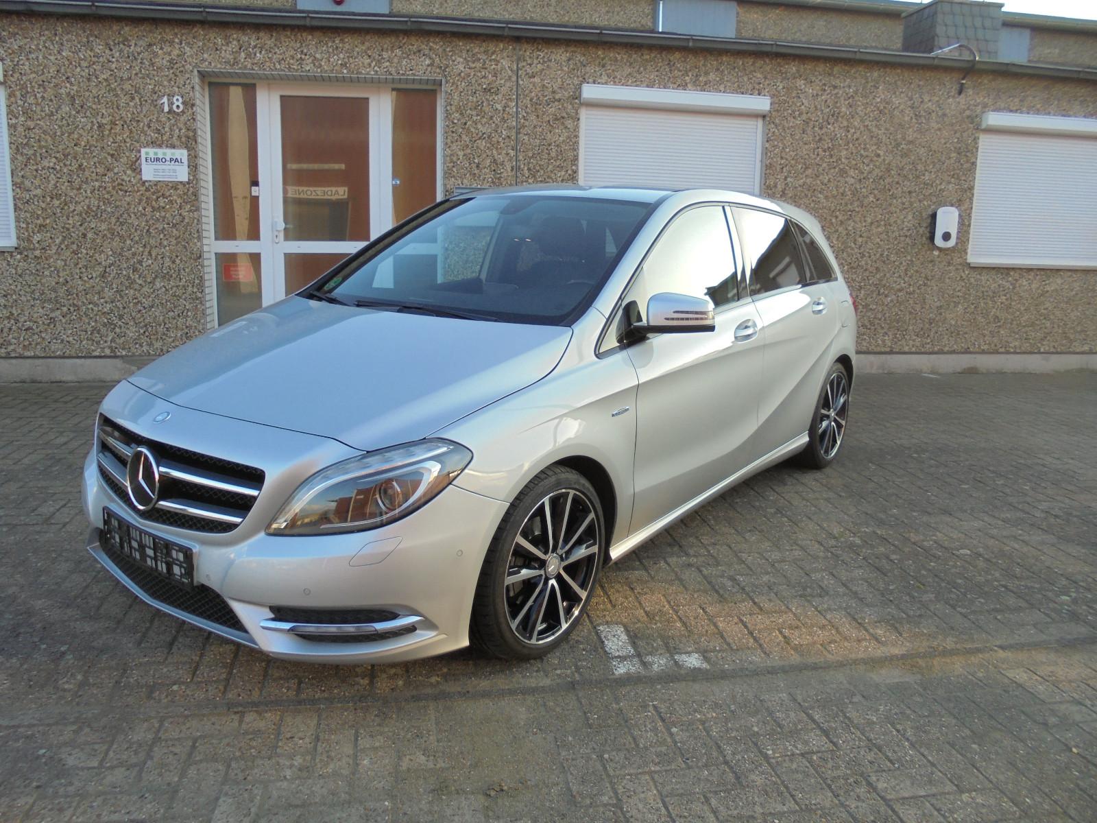 Mercedes-Benz B 200 Sportpaket , Nightpaket , Bi Xenon , Navi