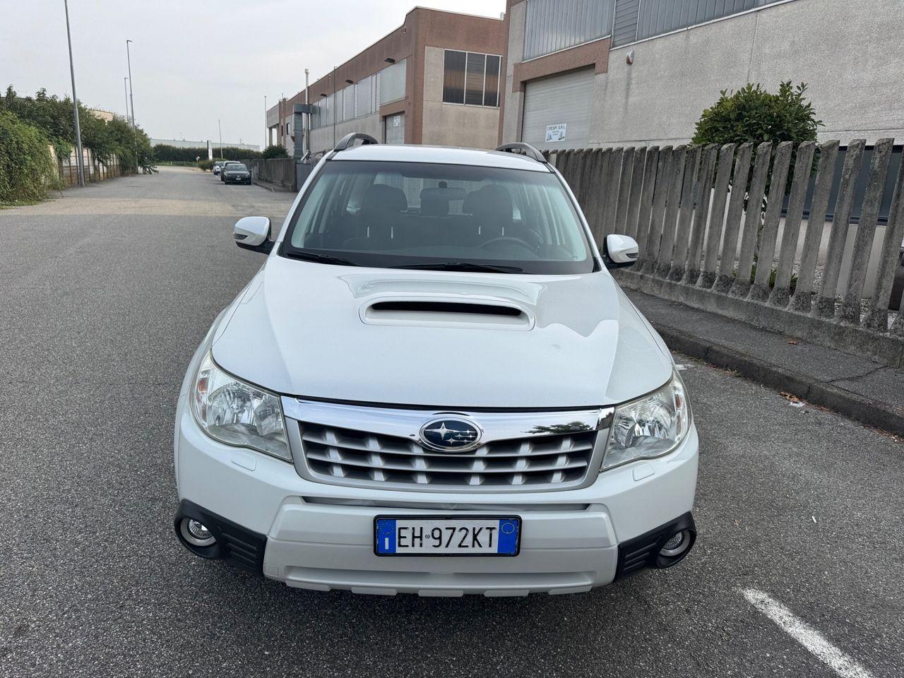 Subaru Forester 2011 — photo 8