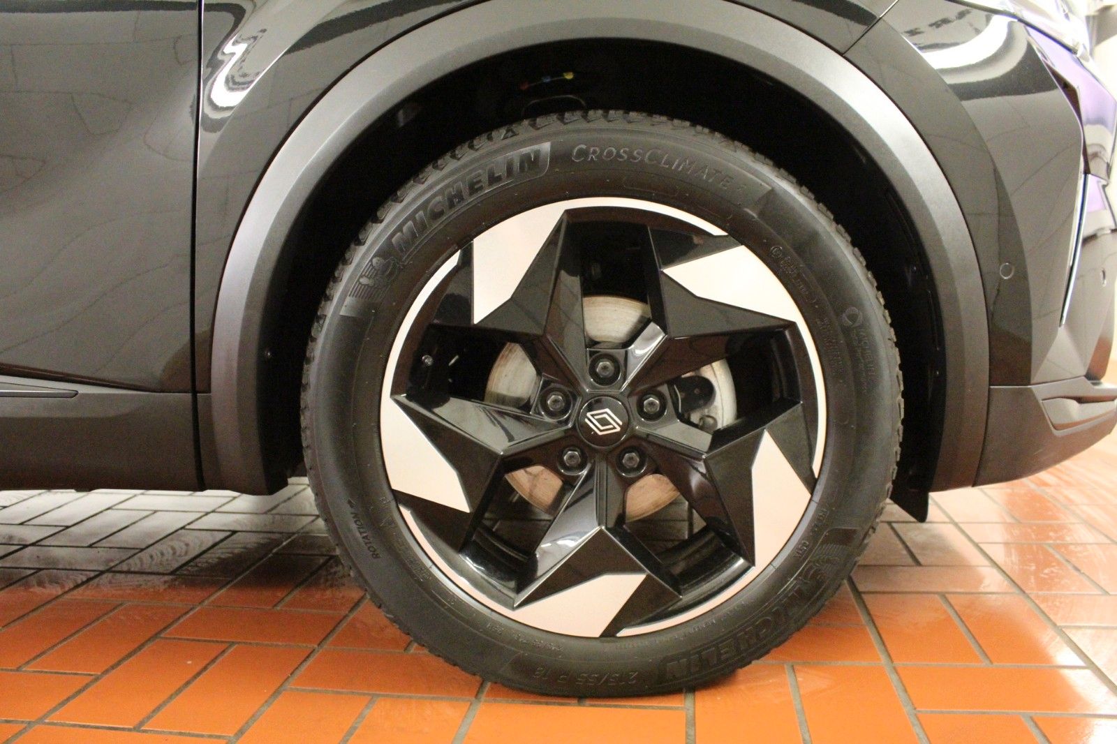 Fahrzeugabbildung Renault Captur Mild Hybrid 160 EDC Techno *Ganzjahresrei