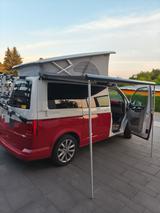 Volkswagen T6 California - rote Volkswagen T6 California